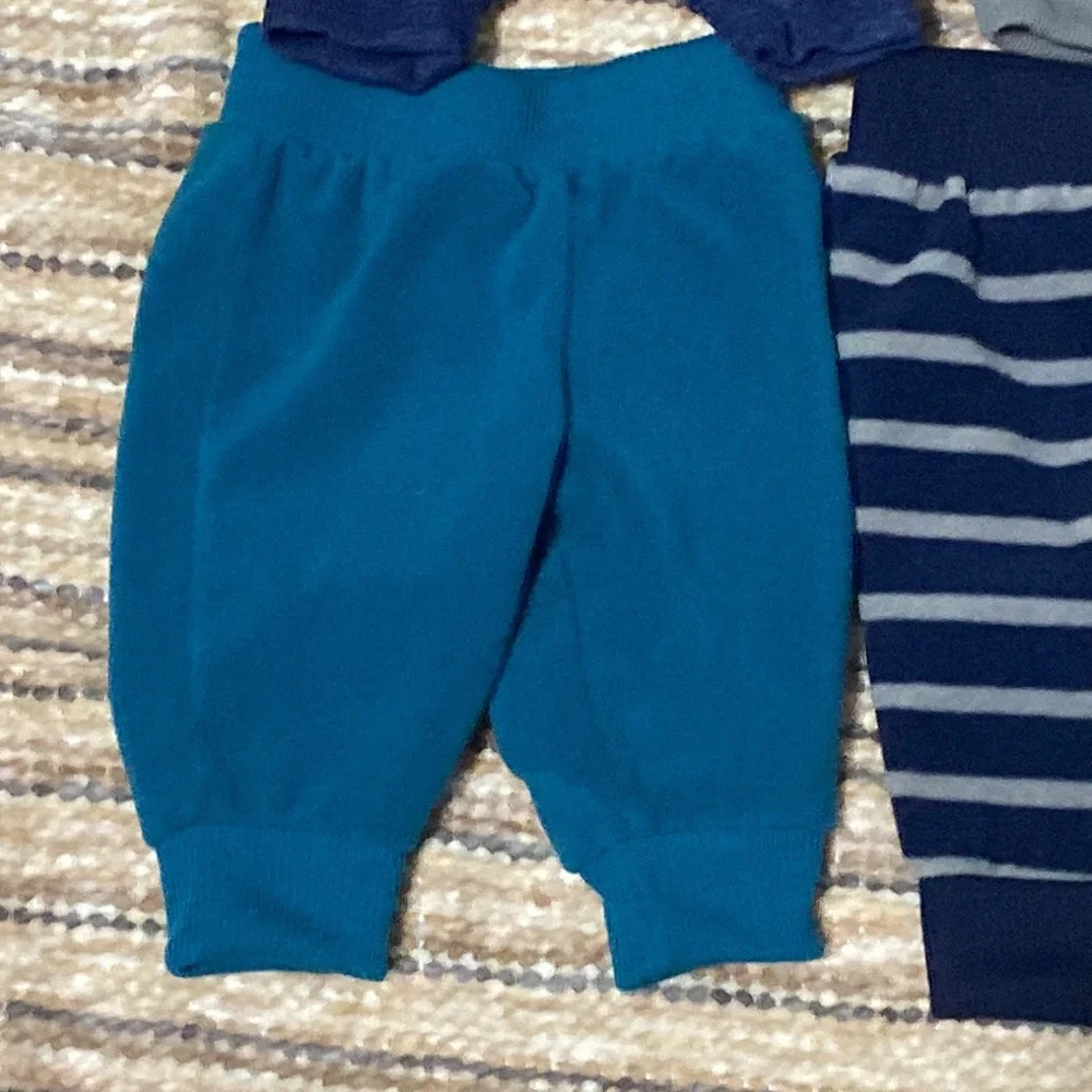 Simple Joys by Carter’s, Baby Boys Bundle. 4 fleece pull on pants. Size 0…